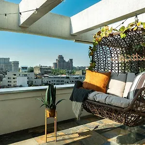 Qult - Up In The Sky Apartment Bucharest